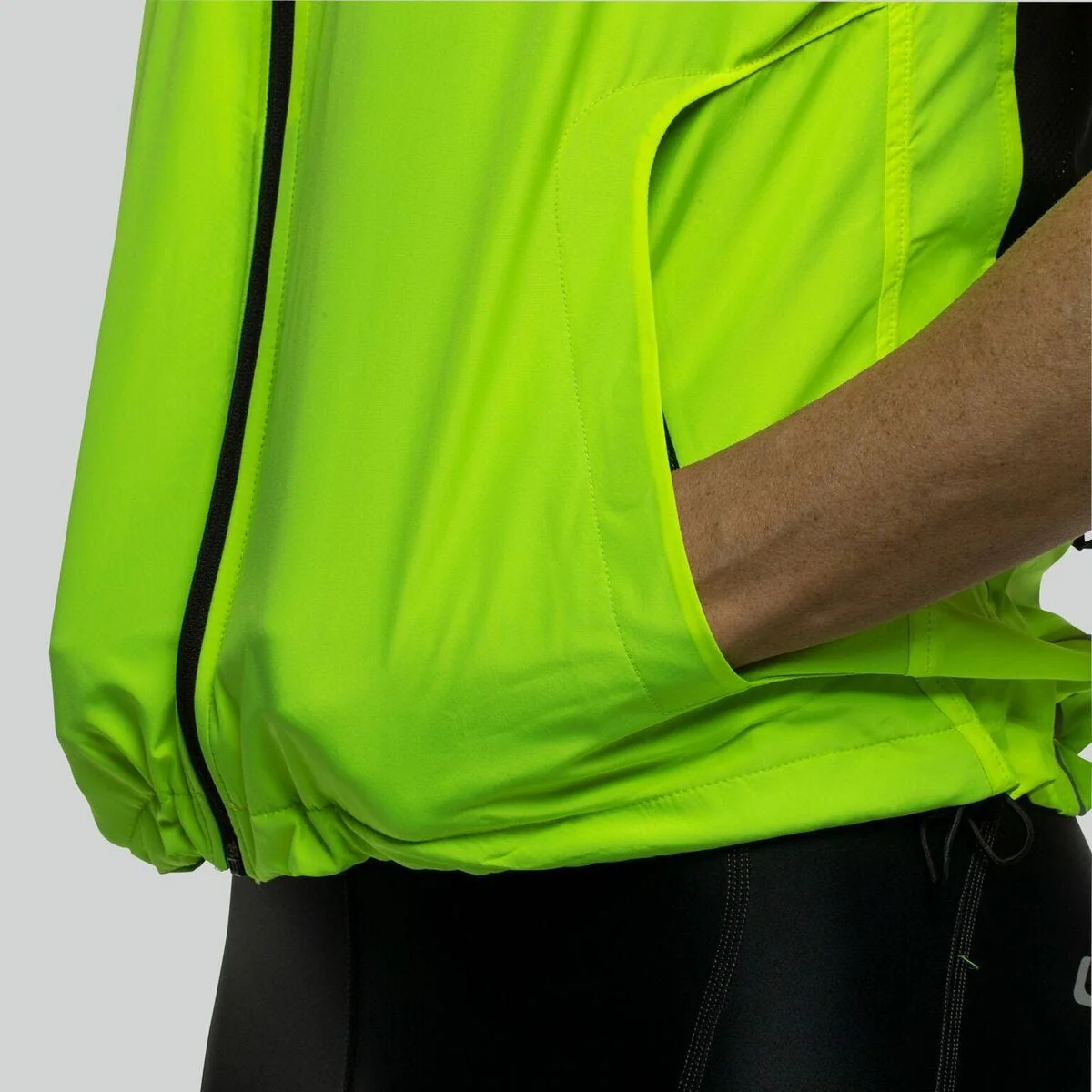 Bellwether Velocity Hi-Vis Vest - Image 5