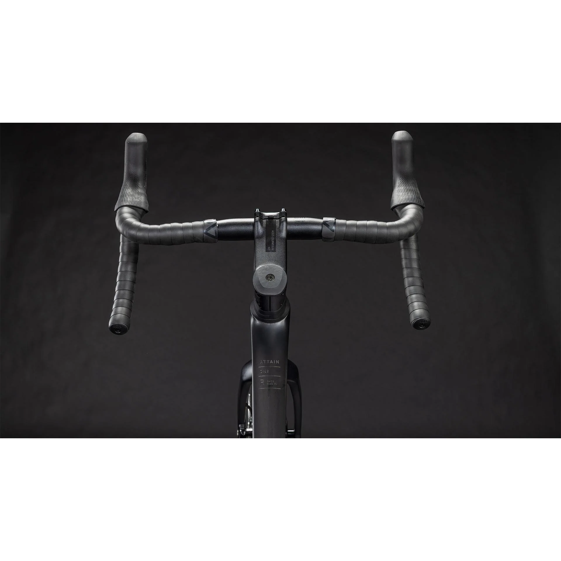 Cube Attain C:62 Race Road Bike Blackline - Image 4