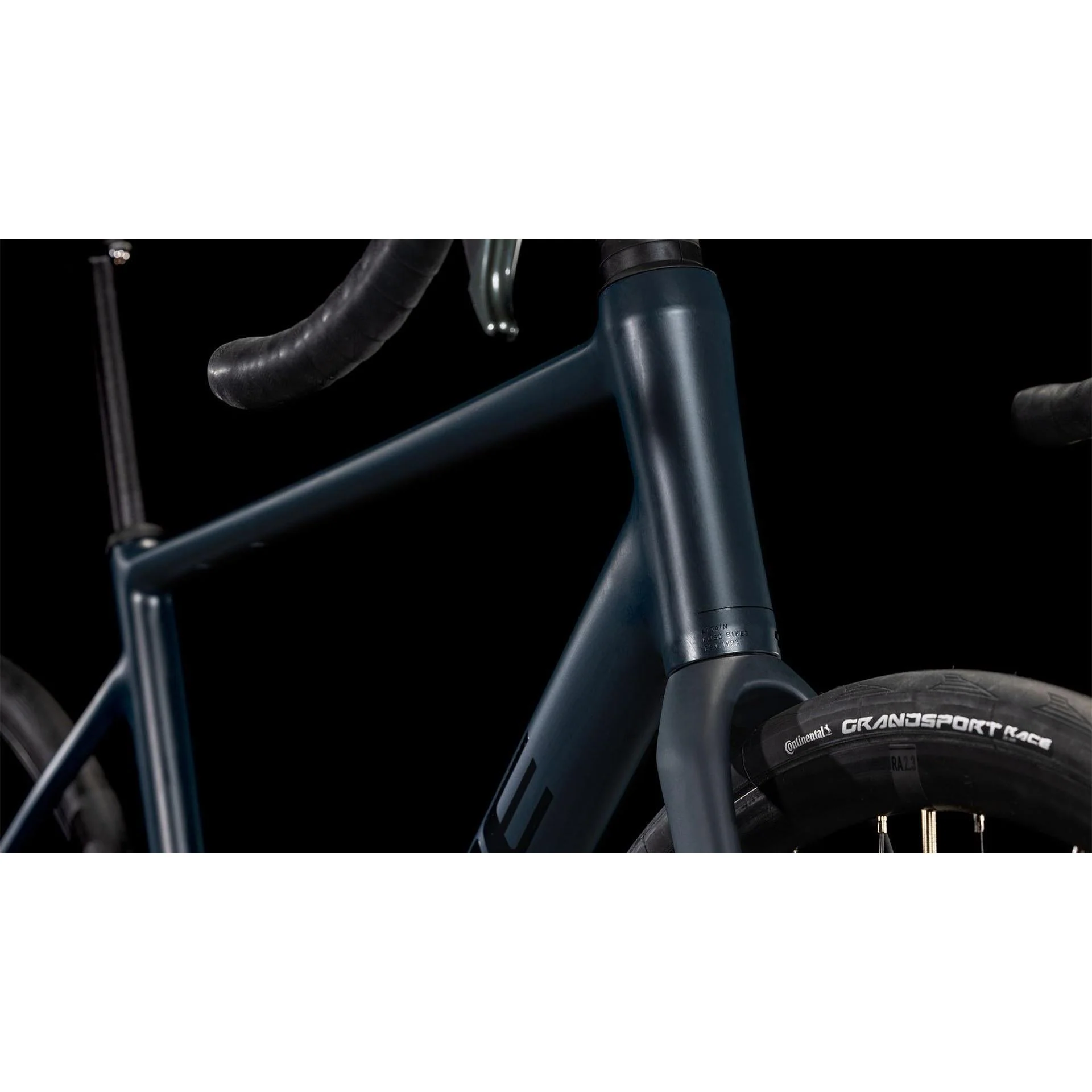 Cube Attain Race Road Bike Night'n'Black - Image 6