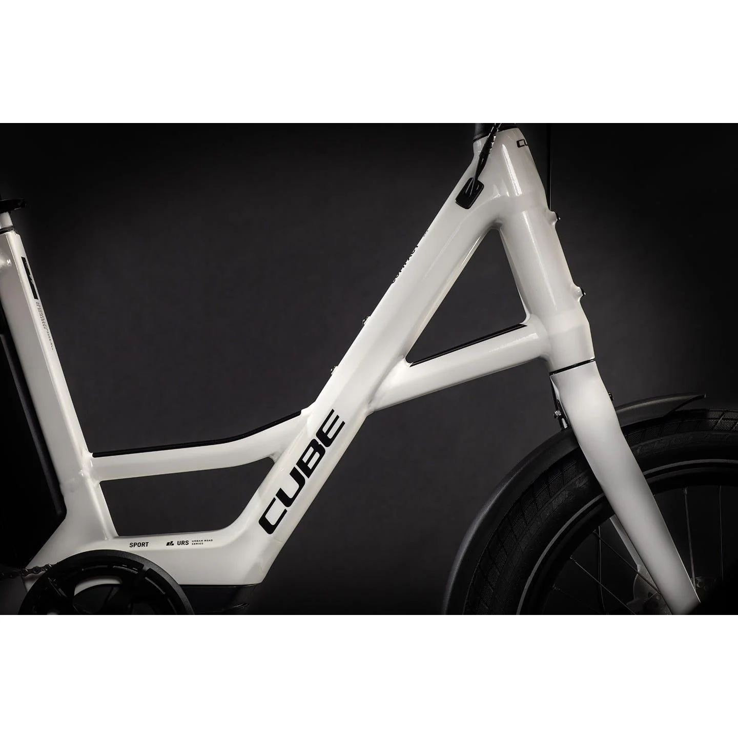 Cube Compact Hybrid Sport Electric Bike White/Black - Image 2