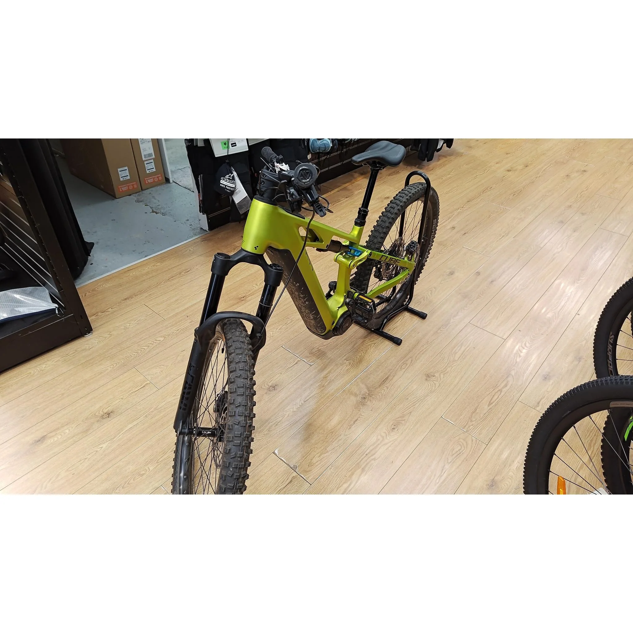 EX-DEMO Cube Stereo Hybrid ONE44 HPC Race 800 Electric Enduro Bike Flashlime'n'Blue (Small) - Image 5