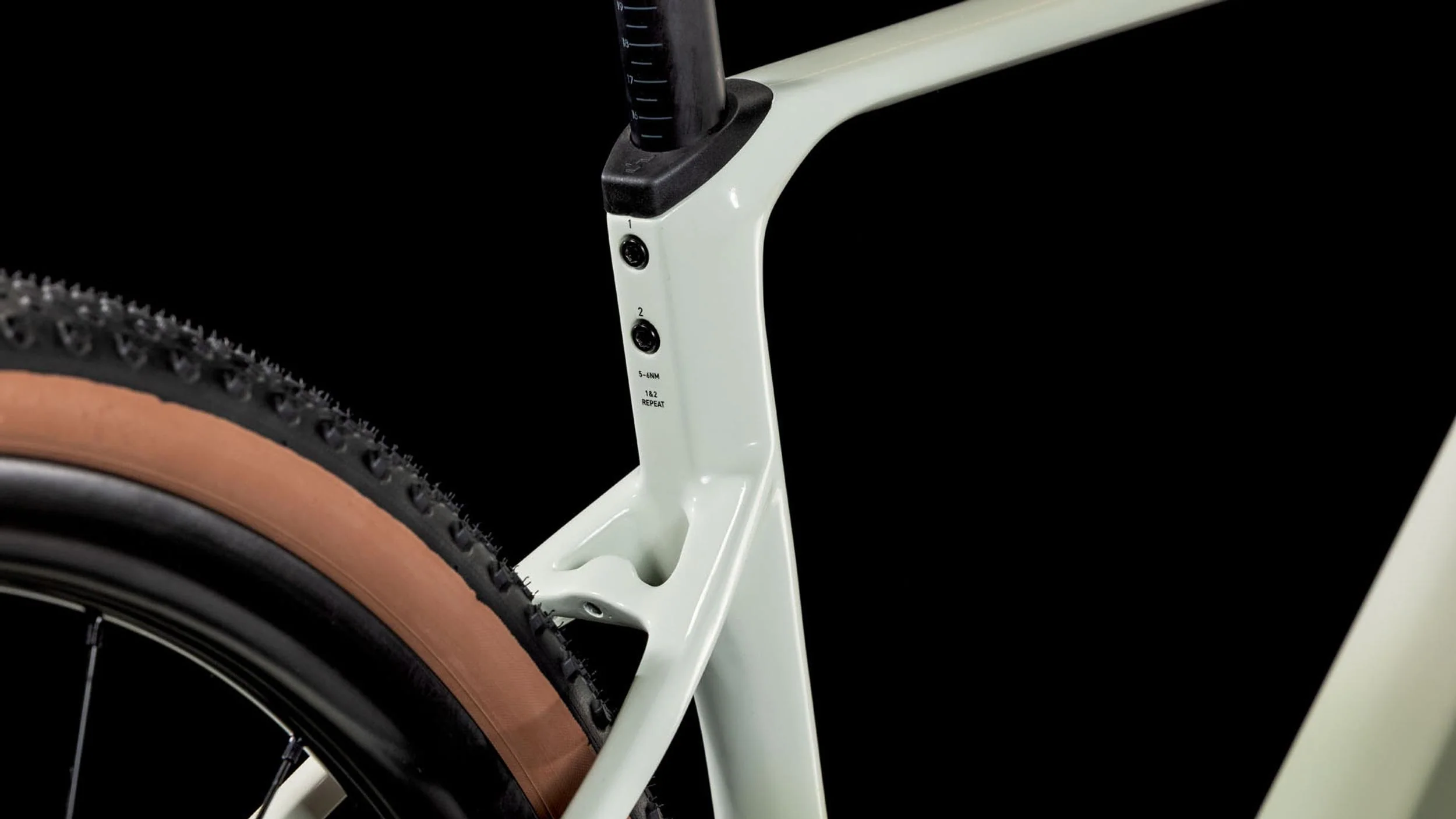 Cube Nuroad C:62 EX Gravel Bike Desertstone'n'Green - Image 4