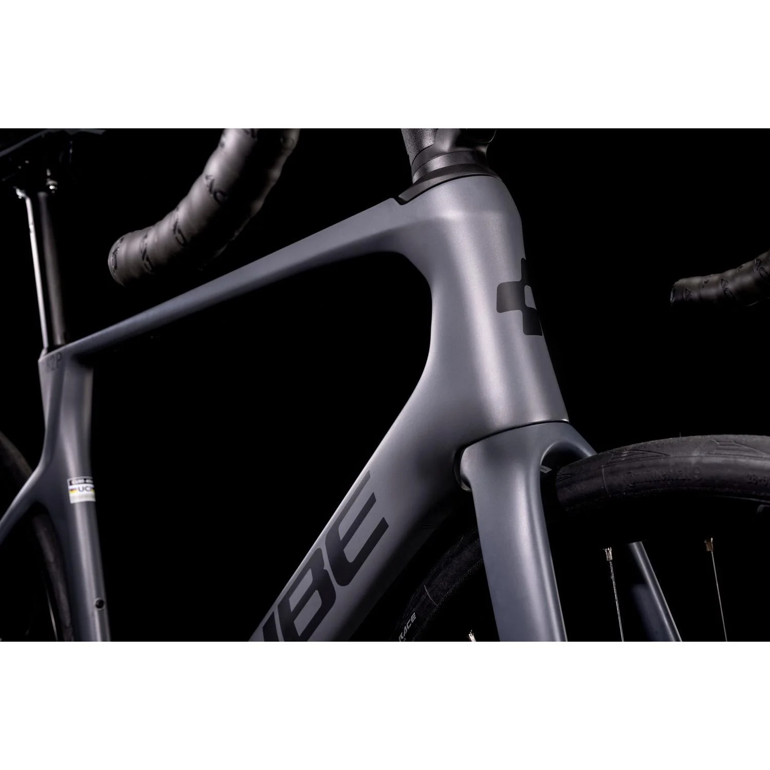 Cube Agree C:62 Pro Road Bike Grey 'n' Carbon - Image 4