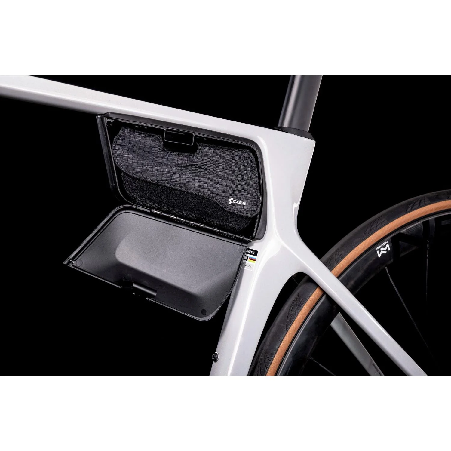 Cube Agree C:62 SL Road Bike Prisma Grey 'n' Carbon - Image 6