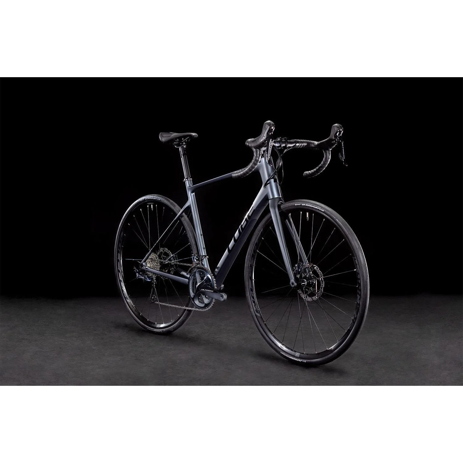 Cube Attain GTC SL Road Bike Grey 'n' Carbon - Image 2