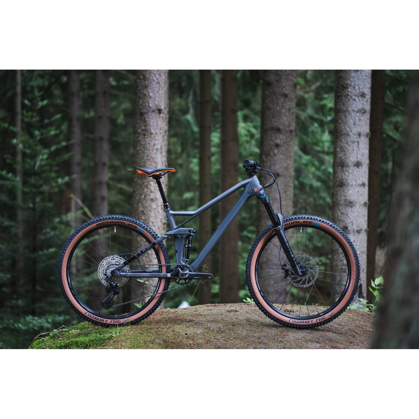 Cube Stereo 140 HPC Race Dual Suspension Mountain Bike Grey 'n' Orange - Image 2