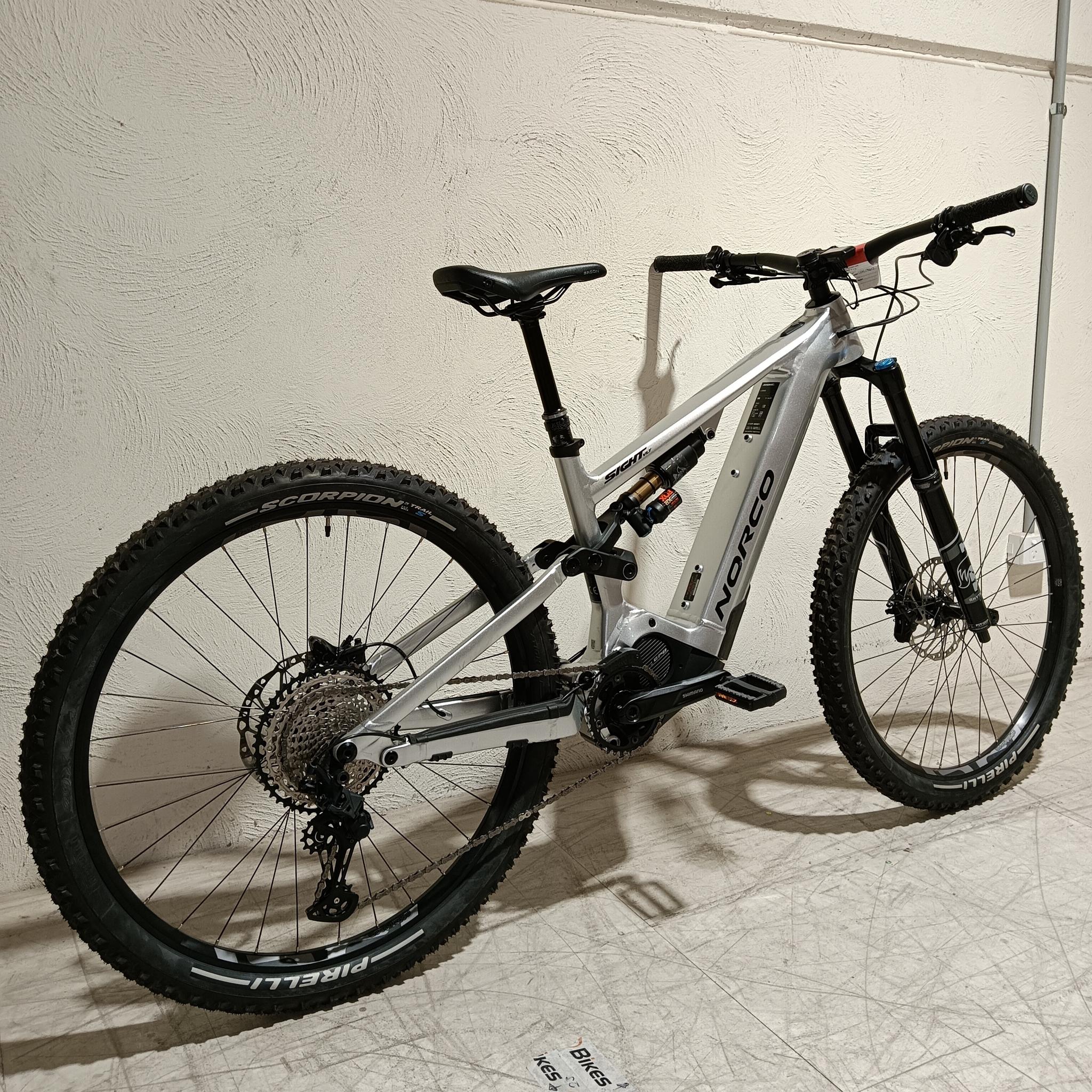 EX-DEMO Norco Sight VLT A1 Electric Enduro Bike 720Wh Battery Silver/Black (Medium) - Image 10