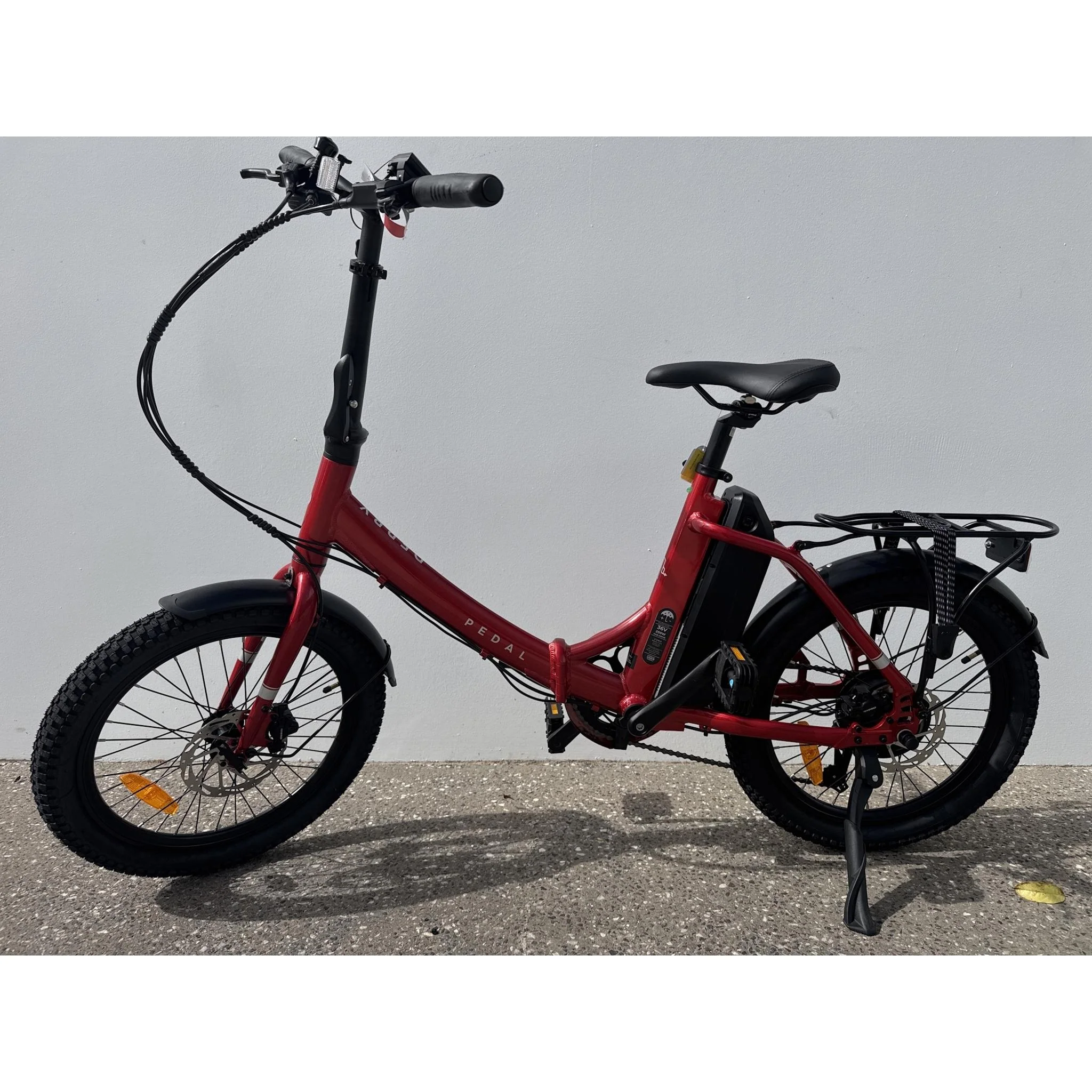 EX-DEMO Pedal Derby Electric Folding Bike Red - Image 3