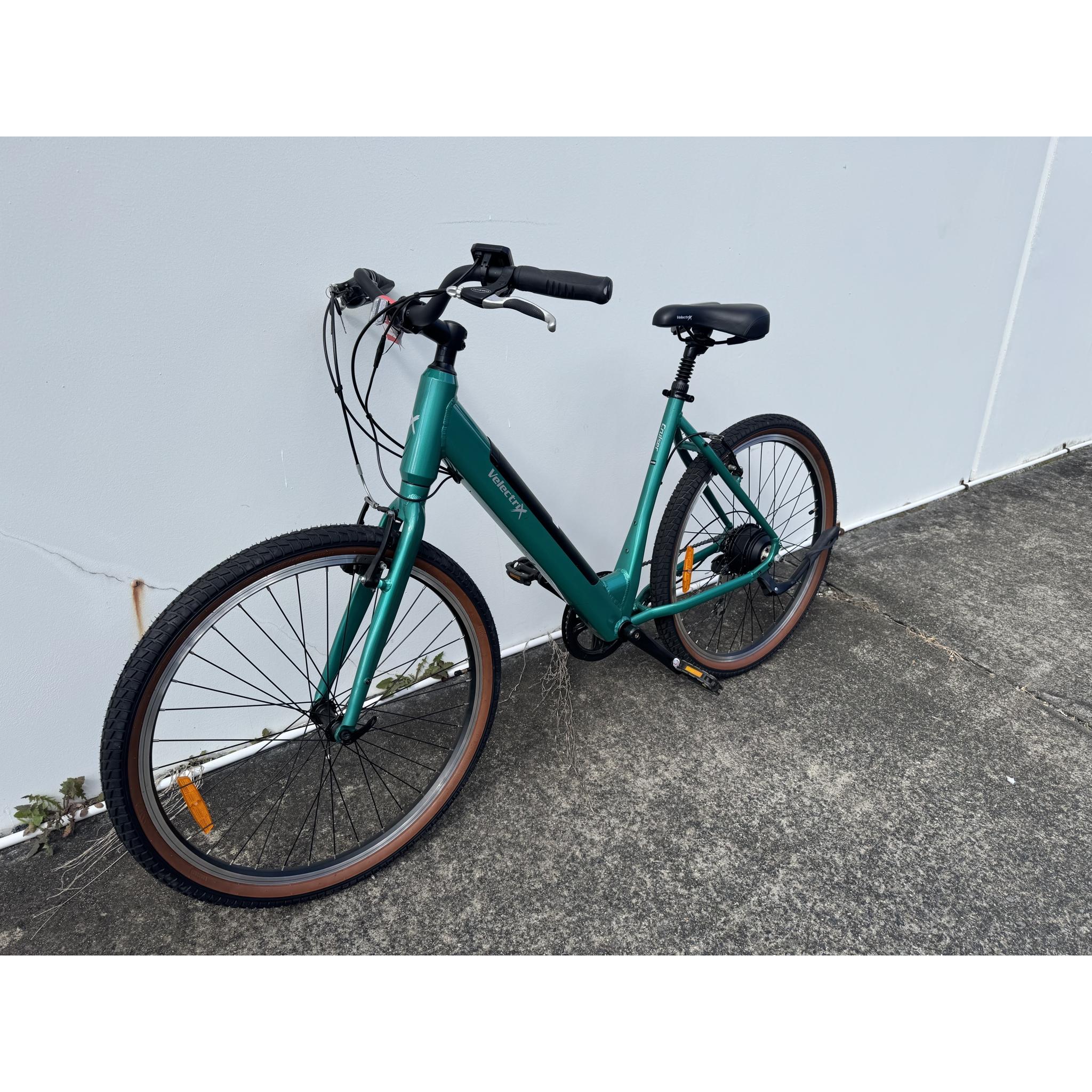 EX-DEMO VelectriX Cruiser Step Through Electric Hybrid Bike Green (Large) - Image 7