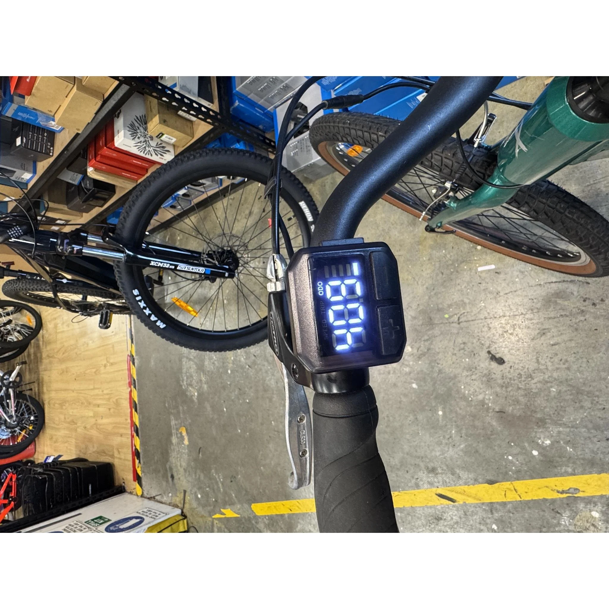 EX-DEMO VelectriX Cruiser Step Through Electric Hybrid Bike Green (Large) - Image 8