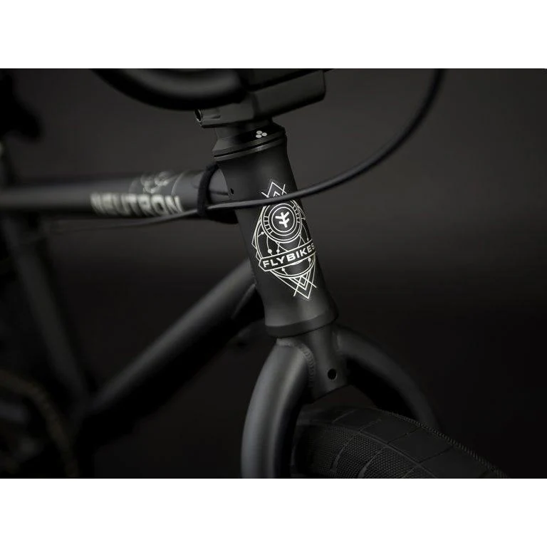 Fly Neutron BMX Bike 20.75" TT Flat Black - Image 6