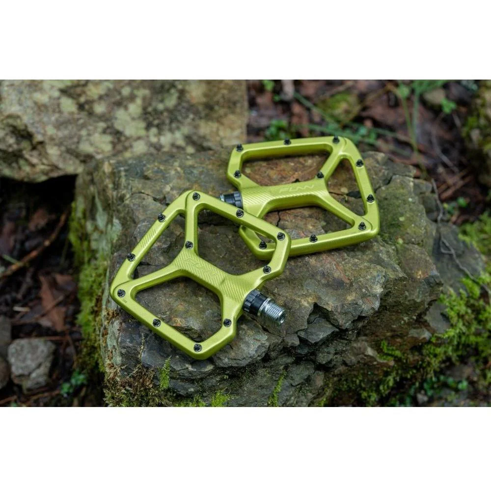 FUNN Python V2 Flat Pedals Green - Image 5