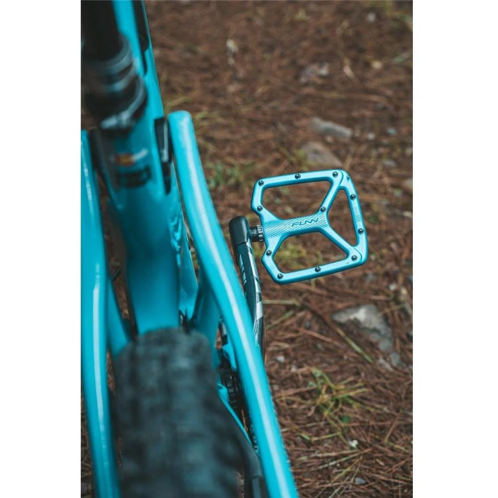 FUNN Python V2 Flat Pedals Turquoise - Image 6