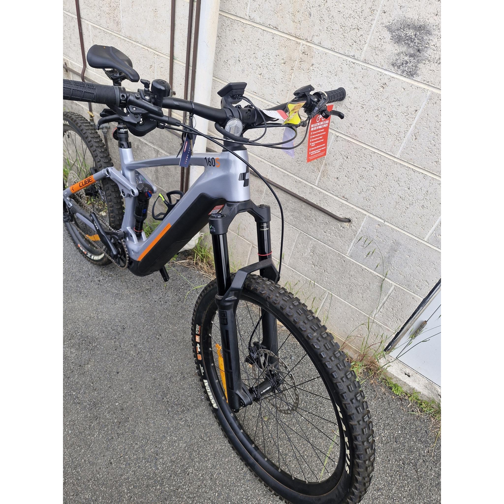 EX-DEMO Cube Stereo Hybrid 160 HPC SL 750 27.5'' Electric Enduro Bike Polar Silver 'n' Orange (Medium) - Image 3