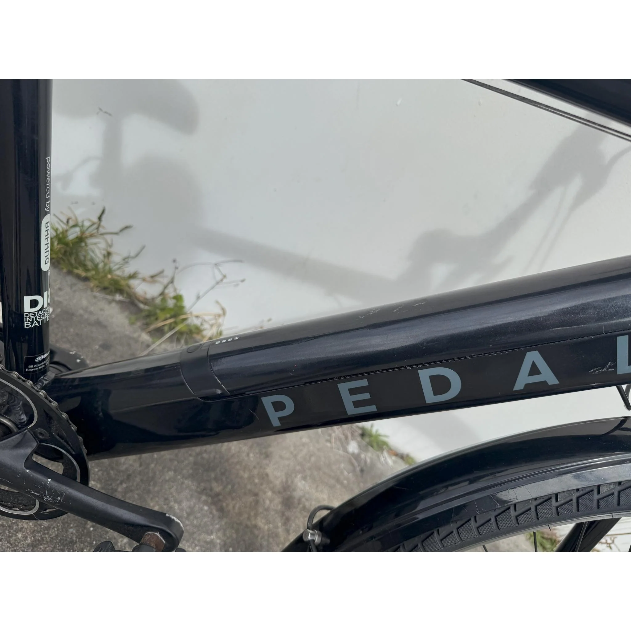 EX-DEMO Pedal Lightning PLUS 27.5 Electric Hybrid Bike Pearl Black (Large) - Image 6