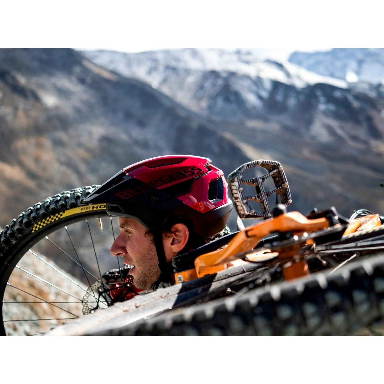 MET Bluegrass Rogue MIPS MTB Helmet Metallic Red - Image 8