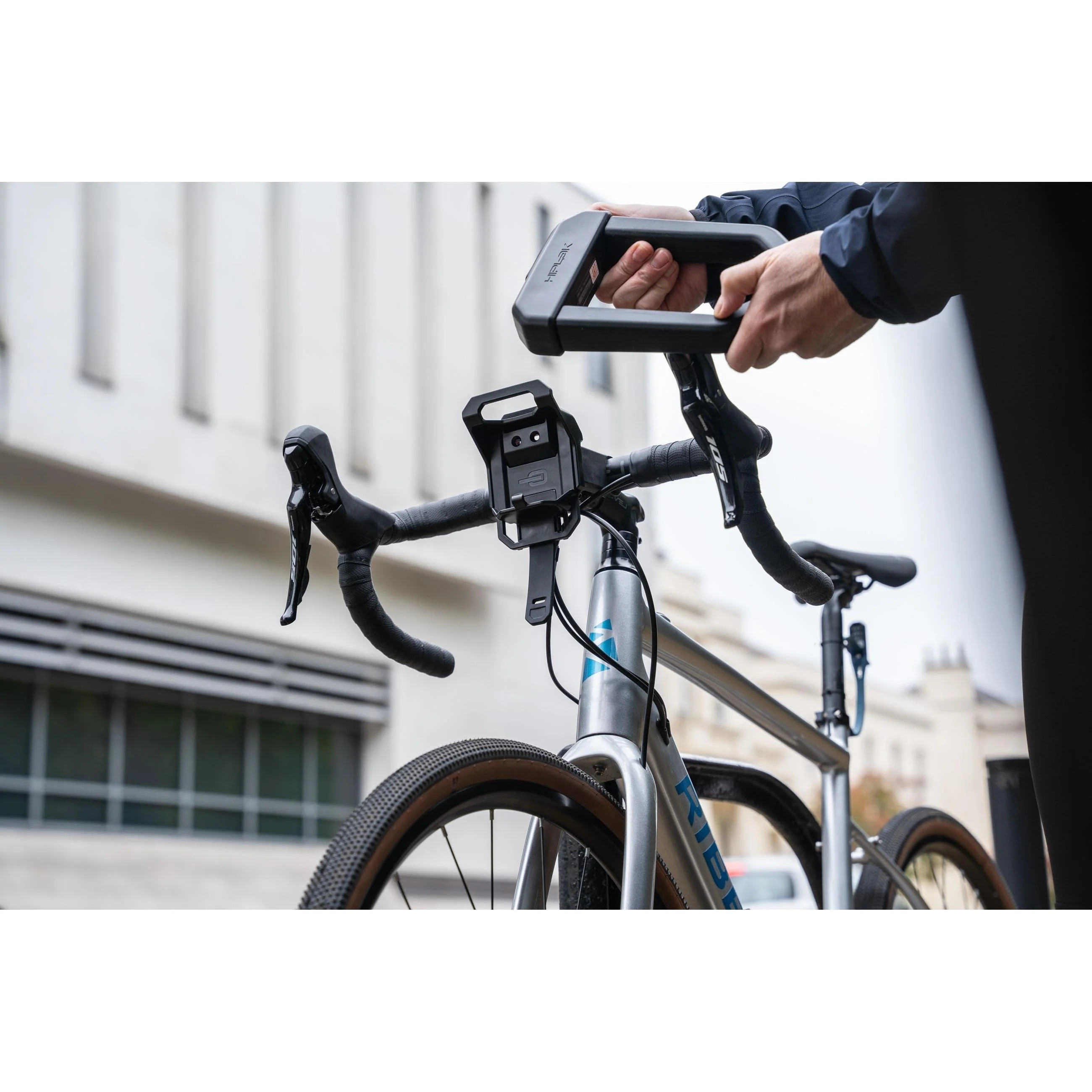 Hiplok BR1000 Bracket (Suits 1000 Series Locks) Black - Image 2
