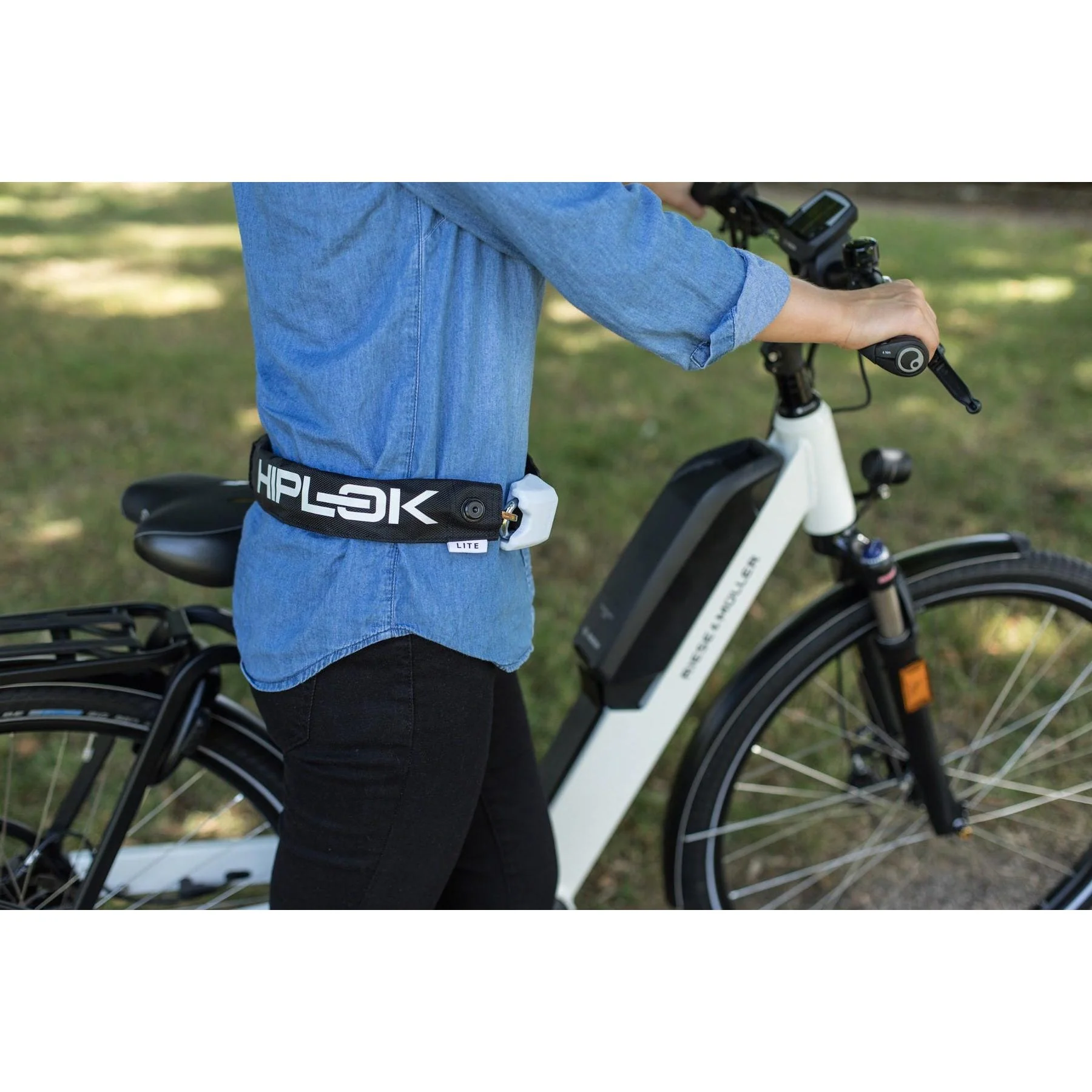 Hiplok LITE Wearable Key Chain Lock 75cm Black/White - Image 3