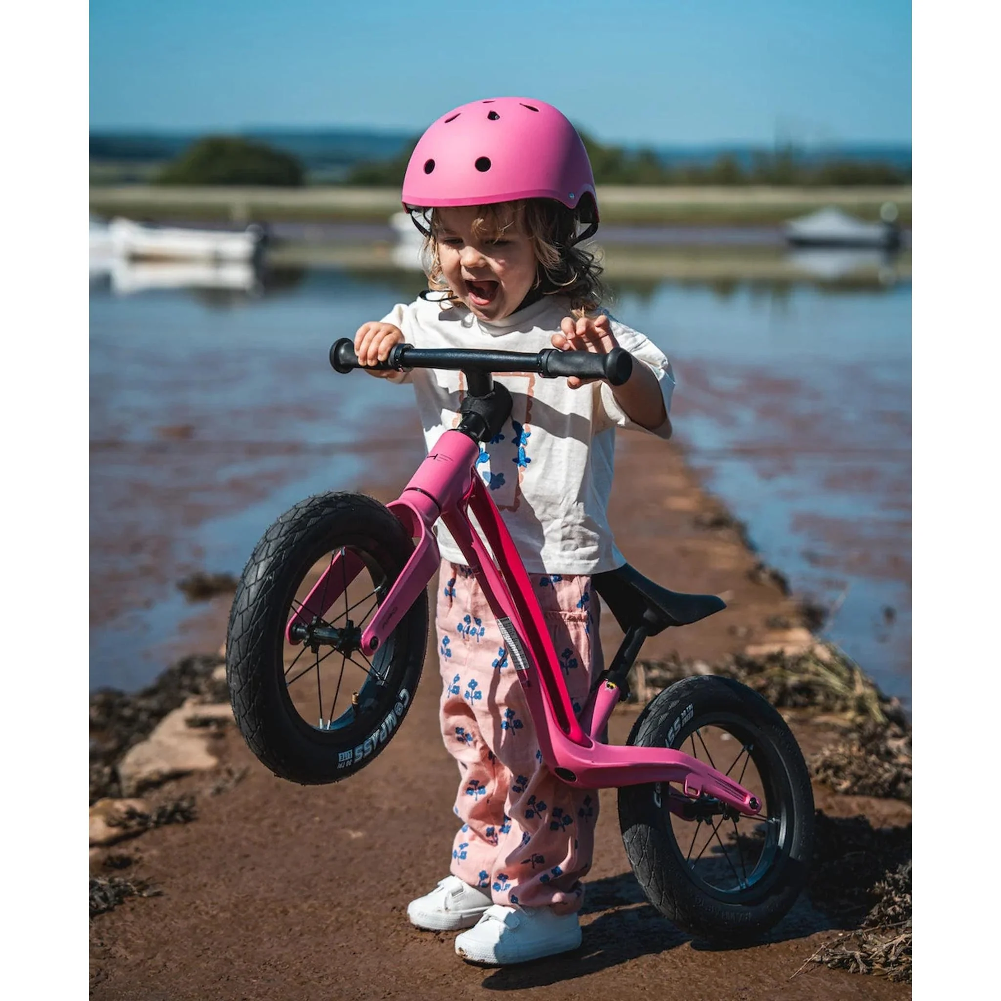Hornit AIRO Kids Helmet Pink - Image 4