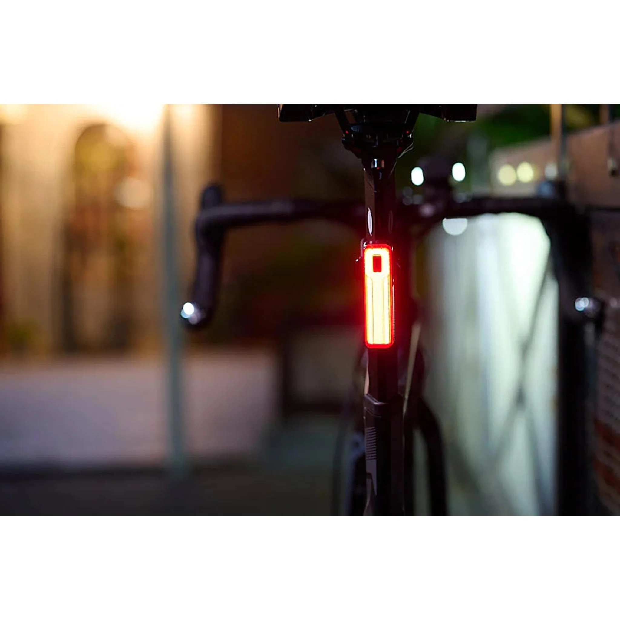 Moon Helix Sense 450 Lumens Rear Light - Image 2