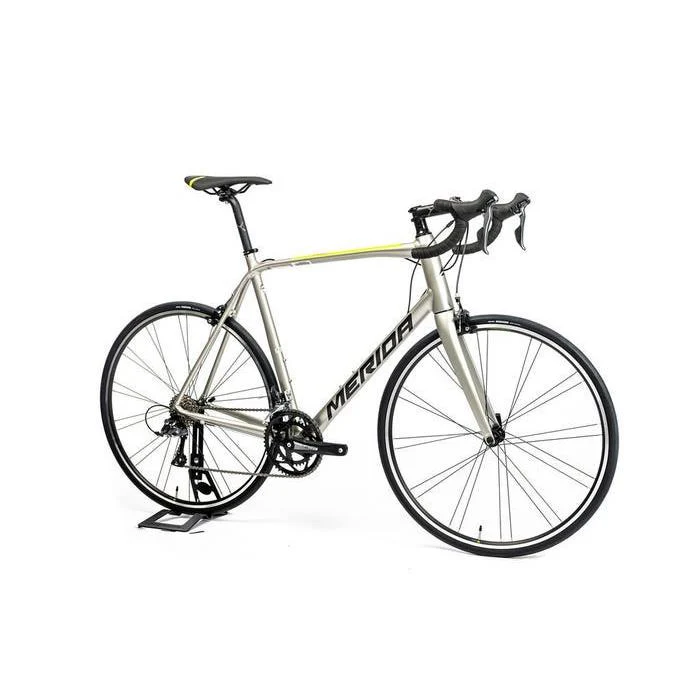 Merida Scultura Rim 100 Road Bike Silk Titan/Green - Image 2