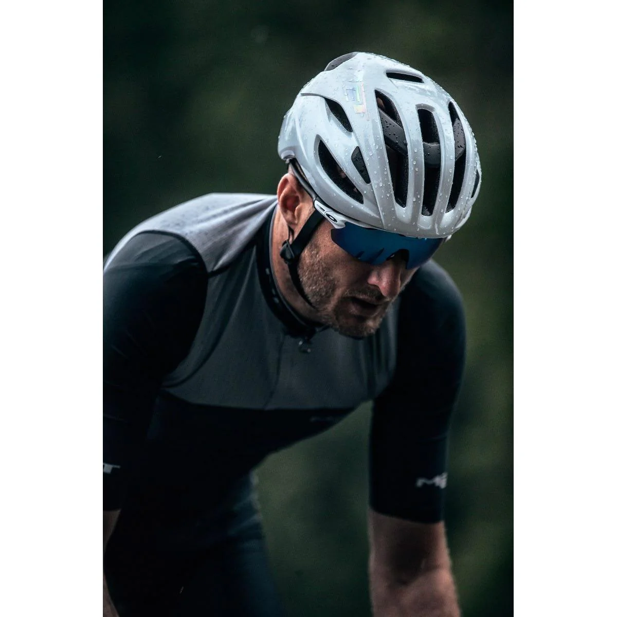 MET Rivale II MIPS Helmet White - Image 10