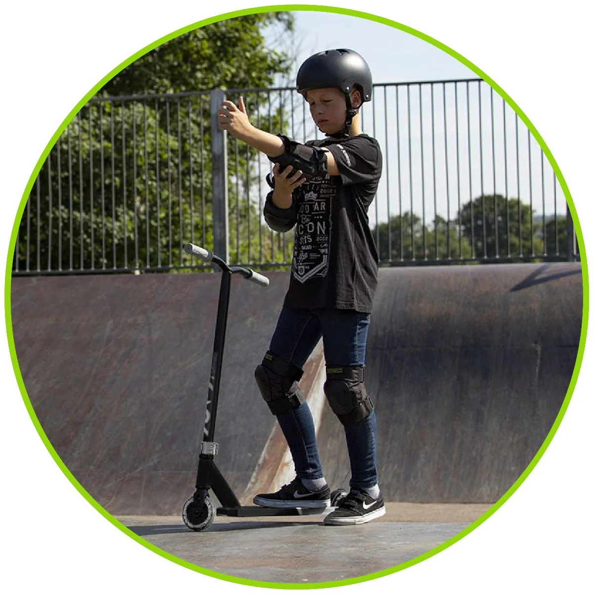 MGP Kick Pro Kids Scooter Black/Silver - Image 2