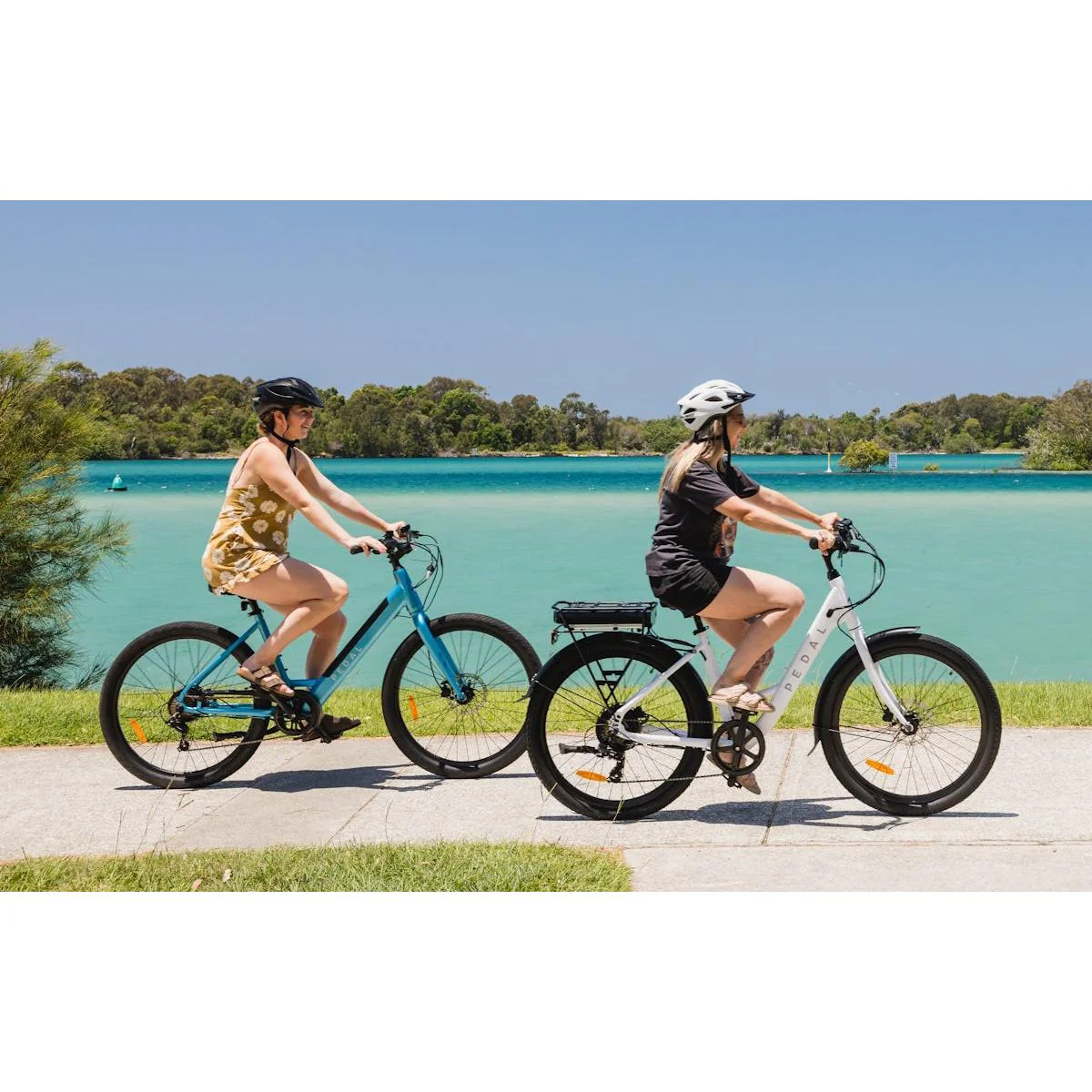 Pedal Comet 3 Disc Electric Hybrid Bike Charcoal - Image 3