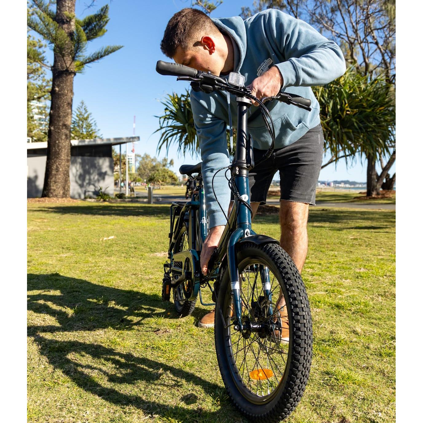 Pedal Derby Electric Folding Bike Dark Navy - Image 4