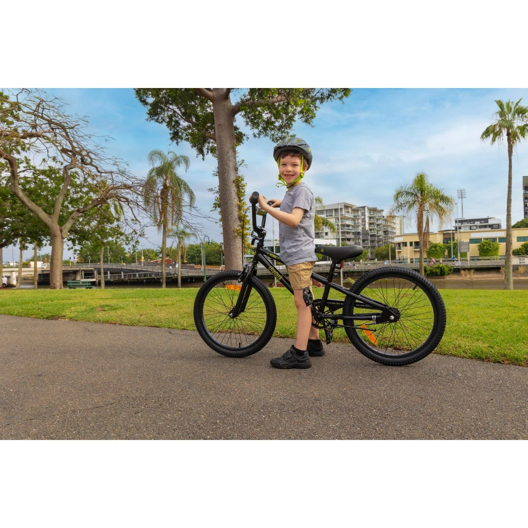 Pedal Strike Steel Kids Bike Black/Yellow - Image 2