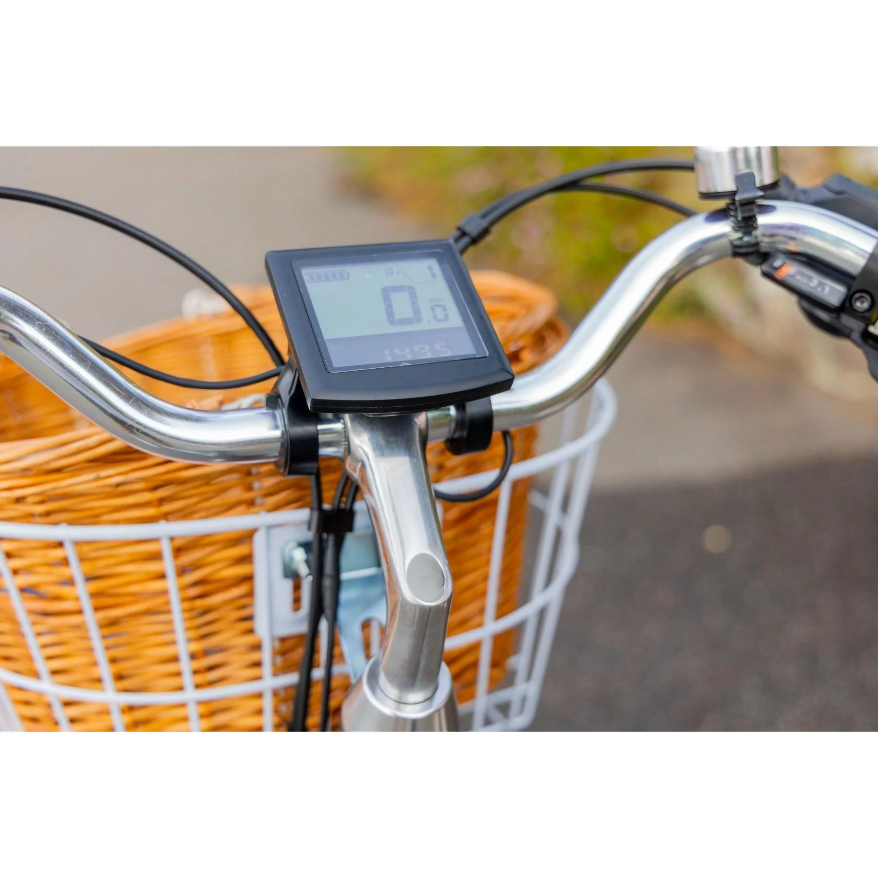Pedal Uptown ELC V2 Electric Vintage Cruiser Bike Black - Image 9