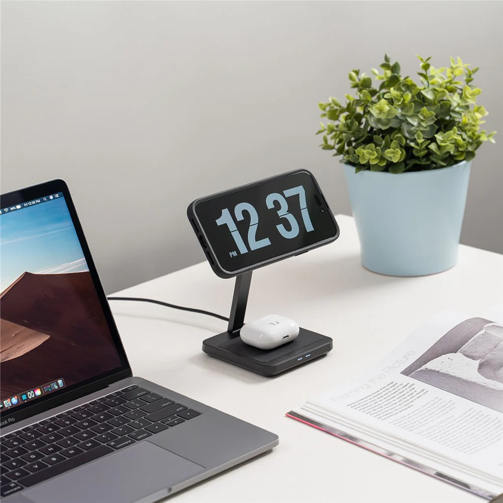 Quad Lock Dual Desk Mount Wireless Charger - Image 2