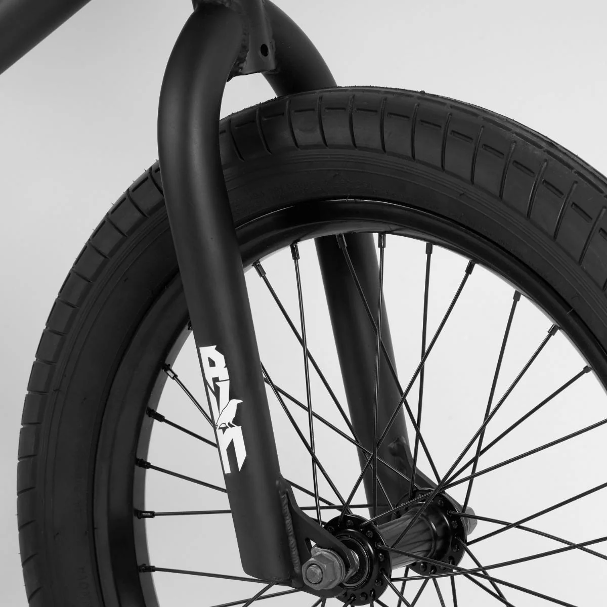 Raven Trickster 18inch BMX Bike Gloss Black - Image 4