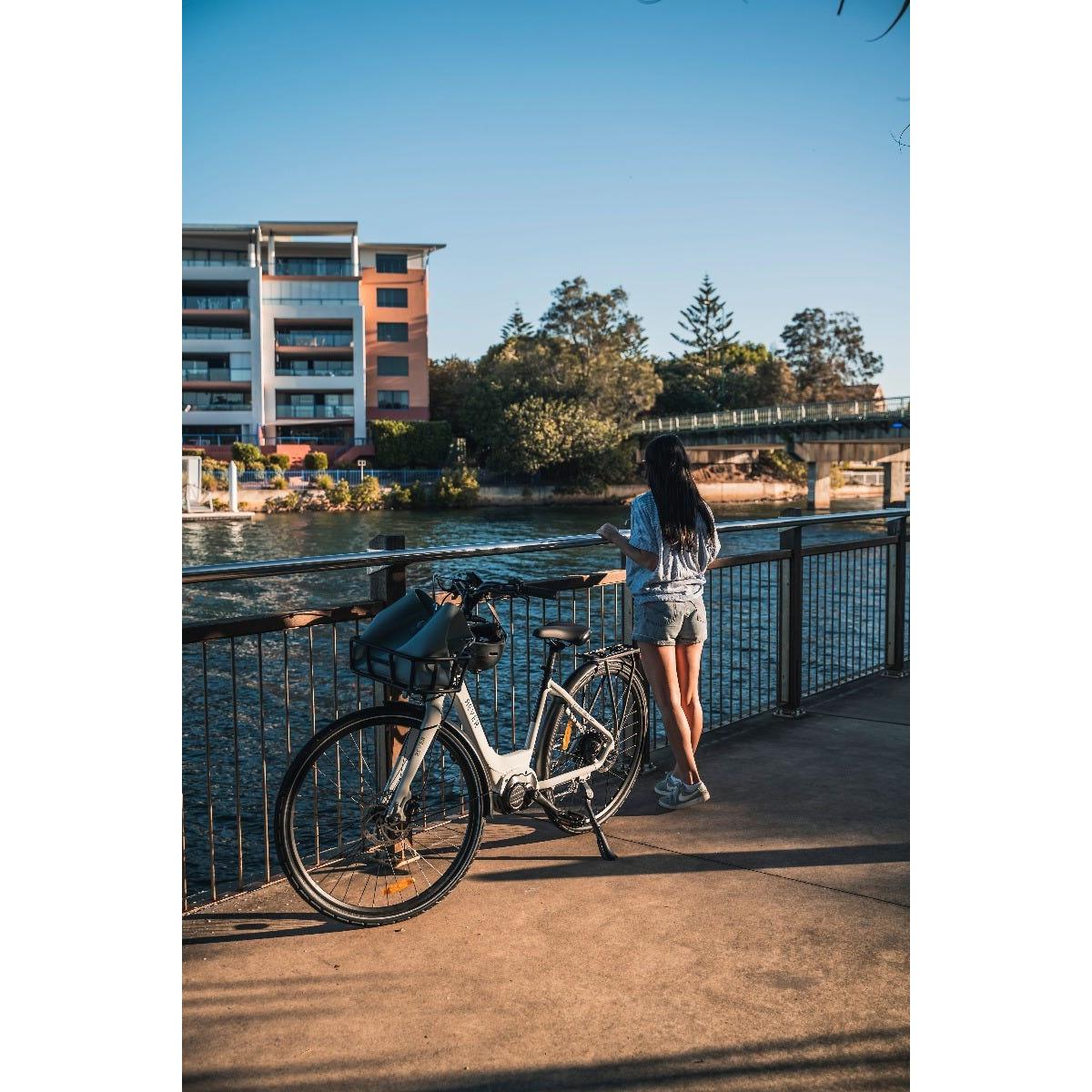 Rever Urban Women's Step Through Electric Bike White/Silver - Image 10