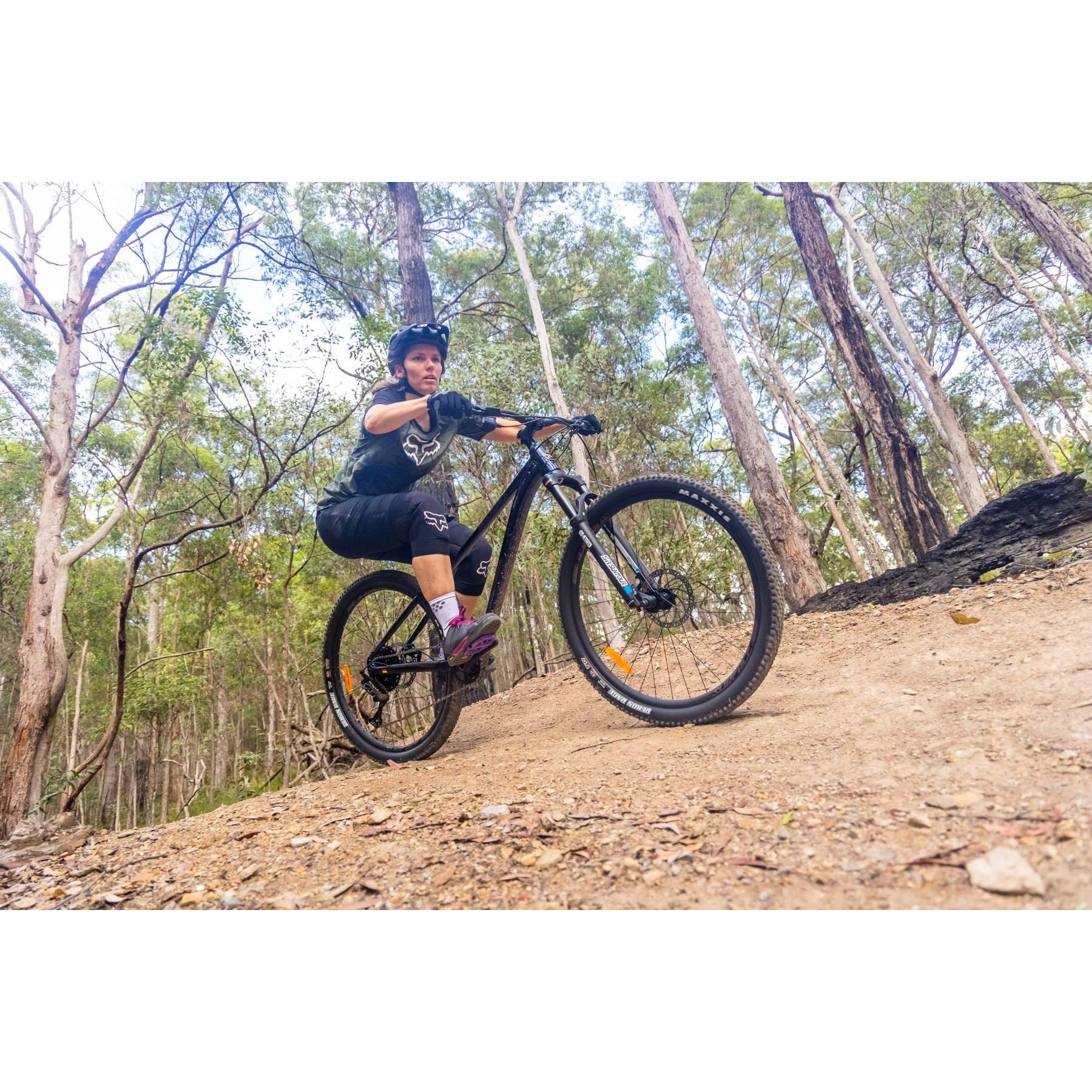 Silverback Slade MS Hard Tail Mountain Bike Dark Blue/Sliver - Image 8
