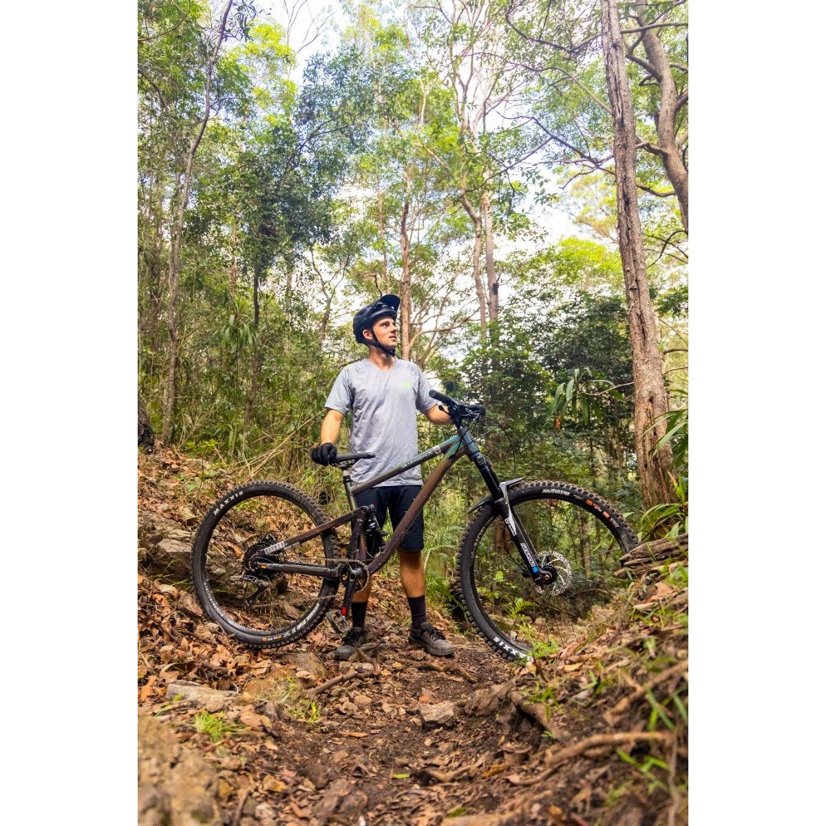 Silverback Slider MS Full Suspension Mountain Bike Rainbow Silver - Image 8