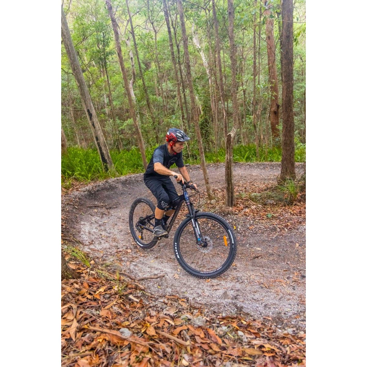 Silverback Stratos AL Comp MS Dual Suspension Mountain Bike Grey/Blue - Image 6