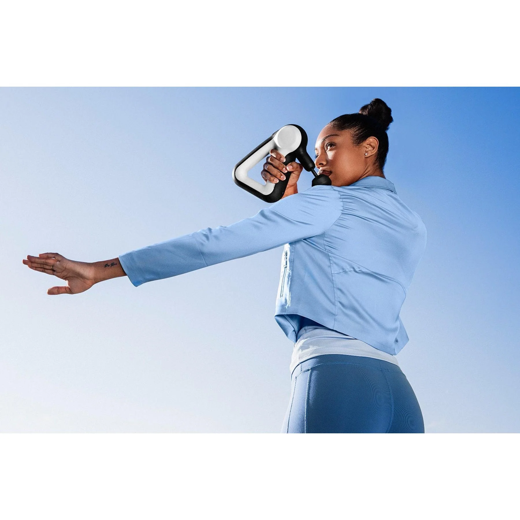 Theragun Liv Massage Gun Bundle w/ Charging Stand - Image 9