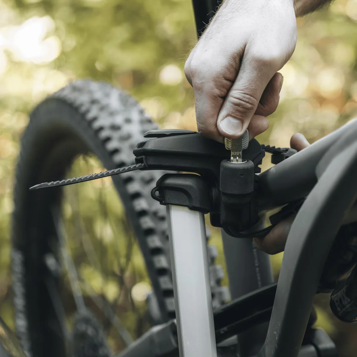 Thule Epos 3 Bike 13 Pin Car Rack - Image 8