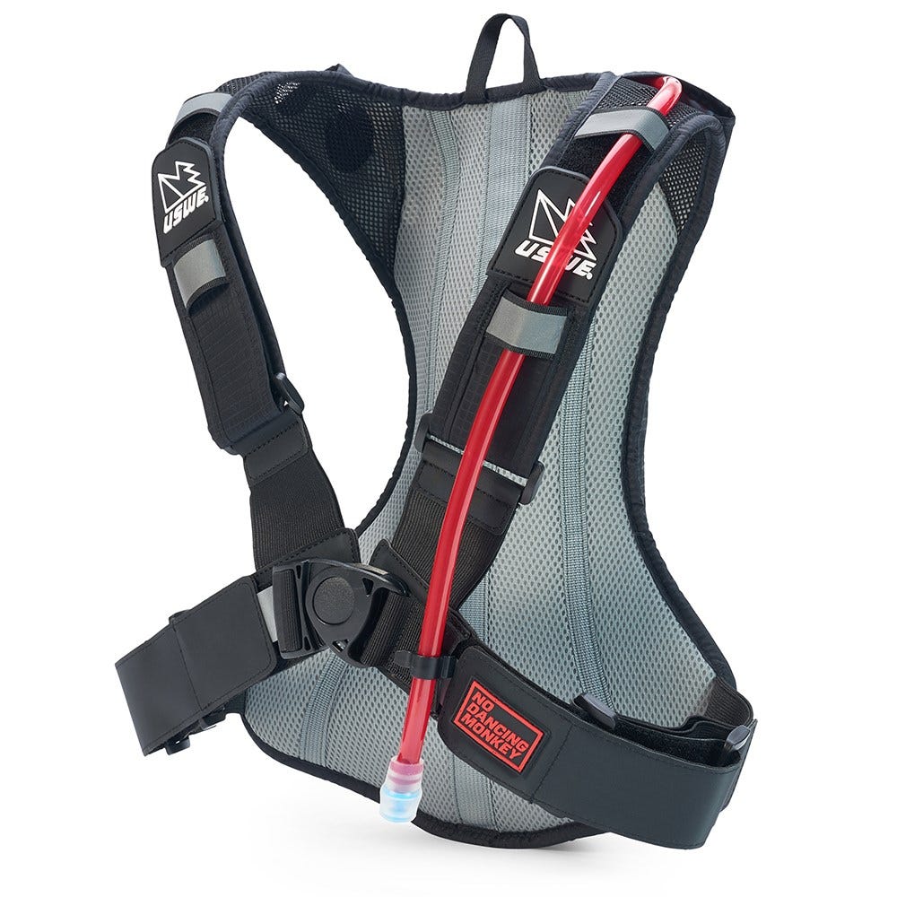 USWE 21 Outlander 4 Hydration Pack 3.0L Black - Image 2