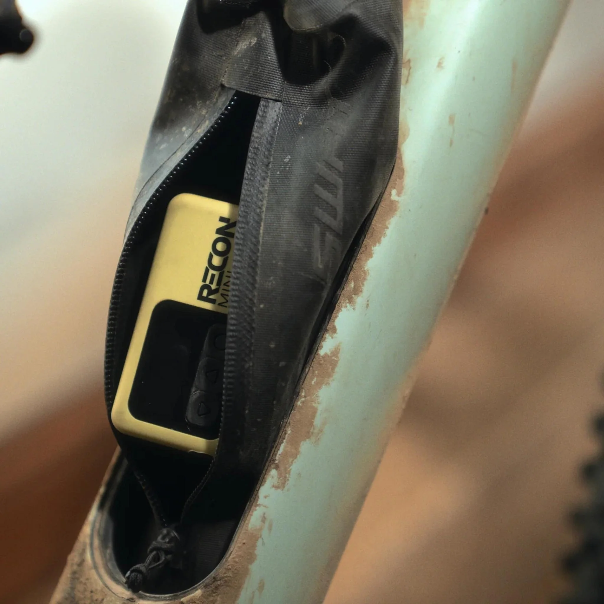 Viair Recon-Mini Electric Bike Tyre Pump Green - Image 3