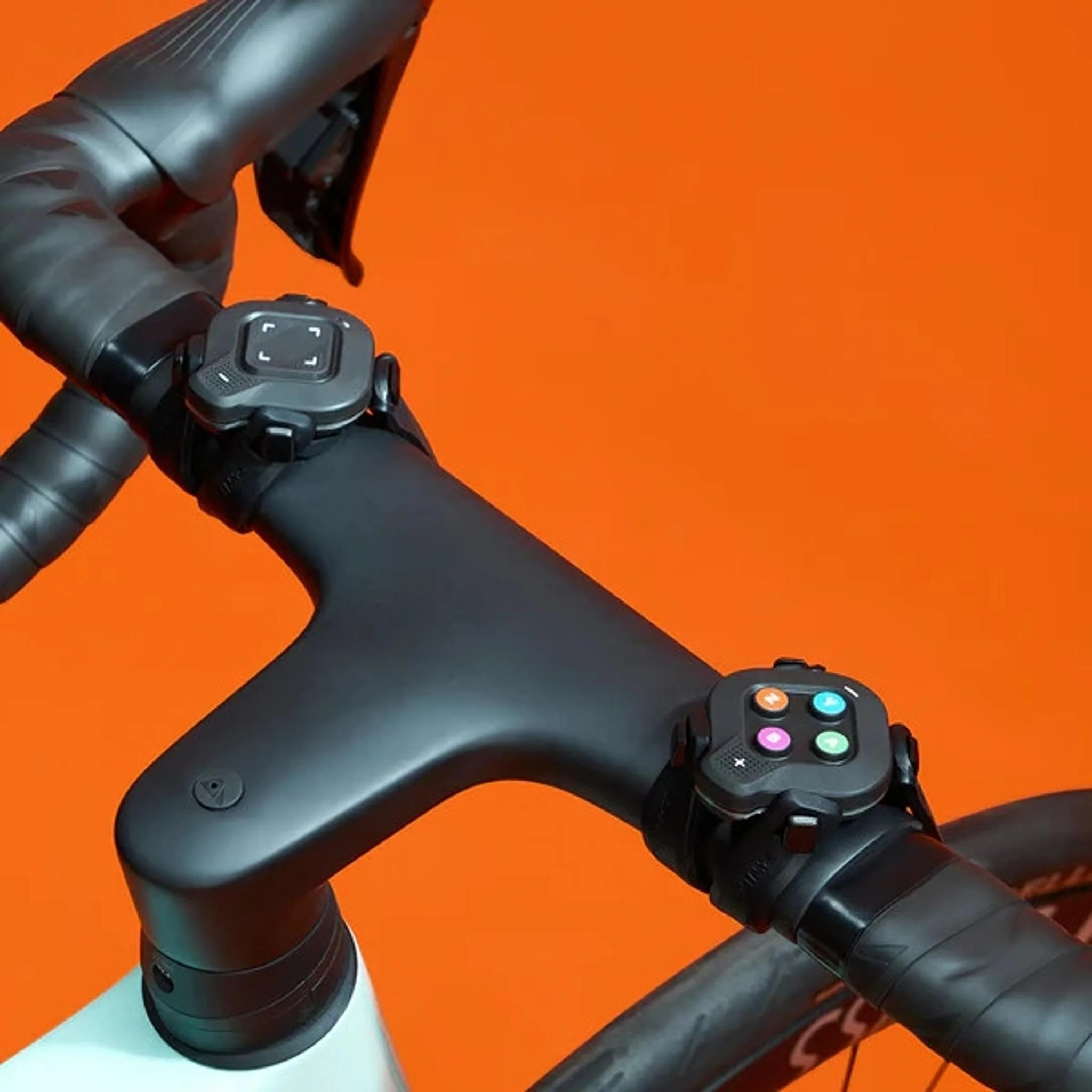Wahoo KICKR CORE 2 Smart Trainer (with ZWIFT Click + v2 Cog) - Image 3