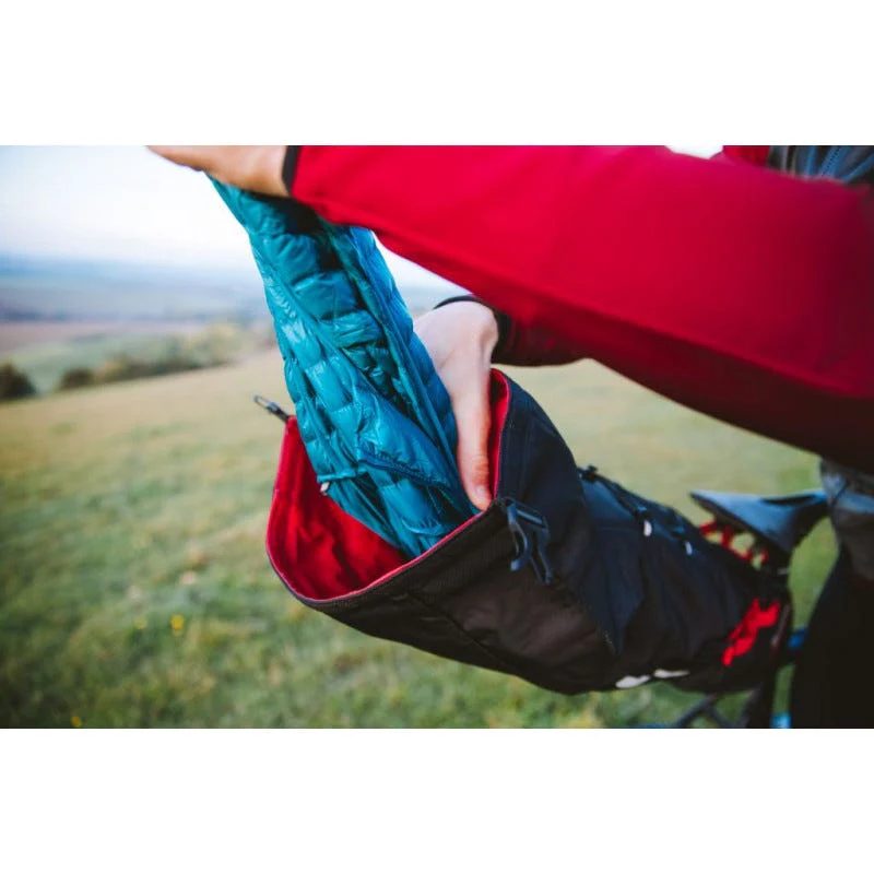 Zefal Z Adventure R11 Waterproof Saddle Bag 11L Black - Image 4
